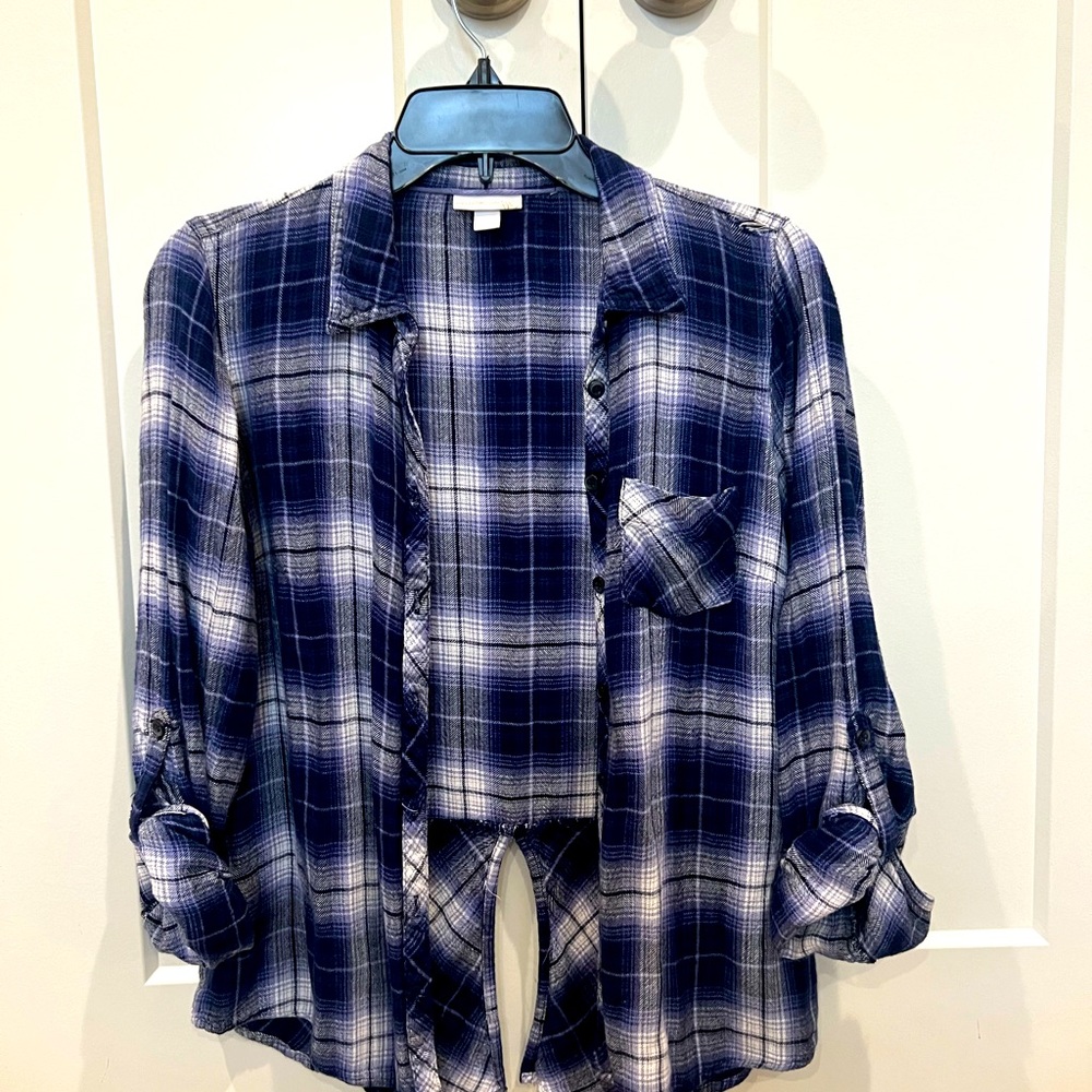 Women’s S button up flannel